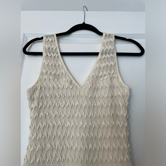 Women’s Mermaid Style Dress Size: Small - Picture 2 of 7